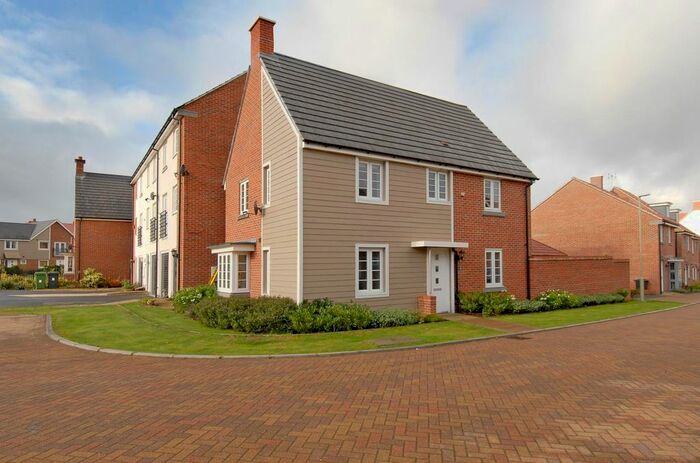 3 Bedroom Detached House To Rent In Egerton Drive, Basingstoke, RG24