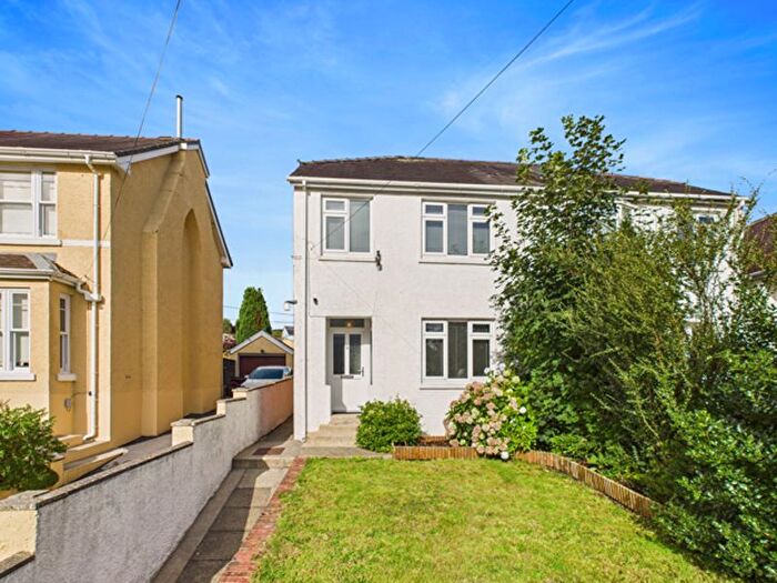 3 Bedroom Semi-Detached House To Rent In Lime Grove Avenue, Carmarthen, SA31
