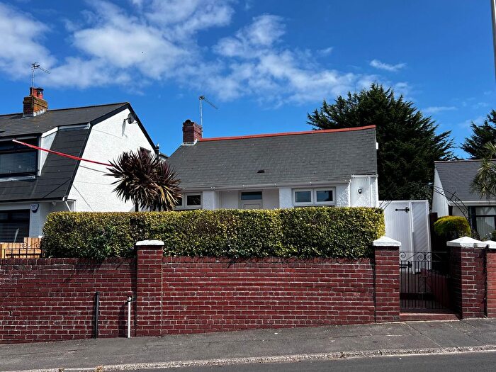 2 Bedroom Detached Bungalow For Sale In Pencoedtre Road, Barry, CF63