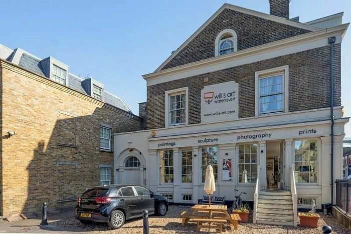 2 Bedroom Flat To Rent In Lower Richmond Road, London, SW15