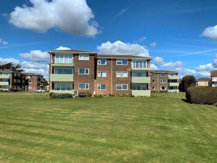 2 Bedroom Apartment To Rent In The Martlets, Rustington, Littlehampton, West Sussex, BN16