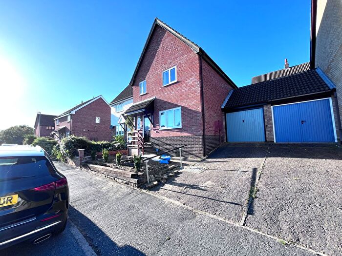 3 Bedroom Semi-Detached House To Rent In Lindford Drive, Norwich, NR4