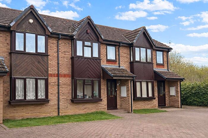 3 Bedroom Terraced House For Sale In Murrey Close, Shenley Lodge, Milton Keynes, MK5