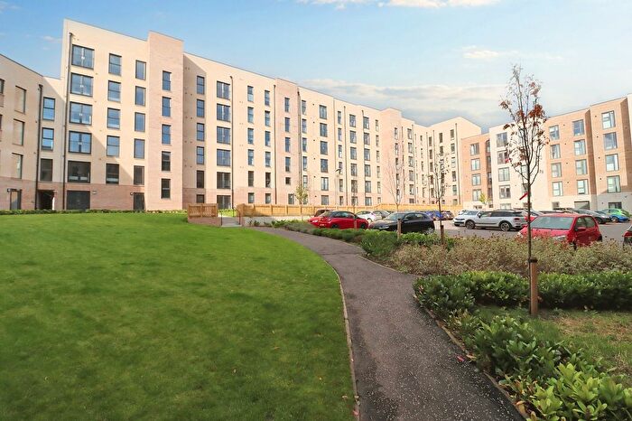 3 Bedroom Flat To Rent In Kilpatrick Grove, Edinburgh, EH6