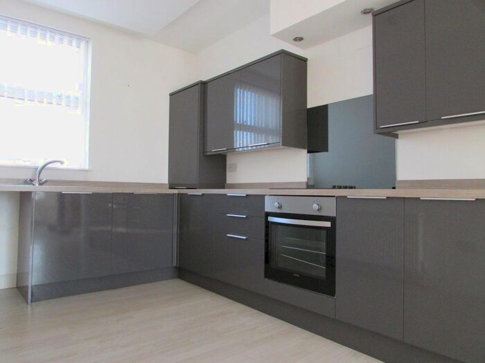 2 Bedroom Flat To Rent In St. Heliers Road, Blackpool, Lancashire, FY1