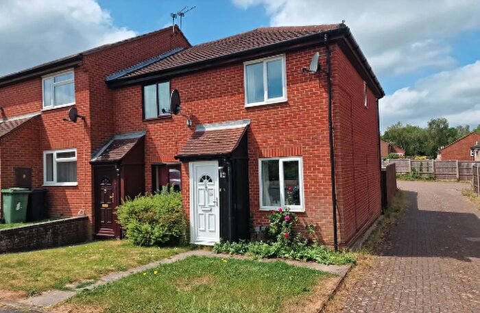 2 Bedroom End Of Terrace House For Sale In Launder Way, Maidstone, Kent, ME15