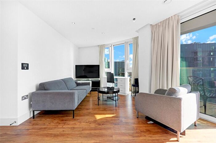 3 Bedroom Apartment To Rent In Alie Street, E1