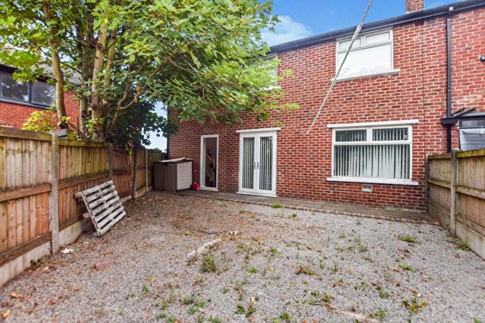 1 Bedroom Semi-Detached House To Rent In Aylesbury Close Annexe, Salford, M5