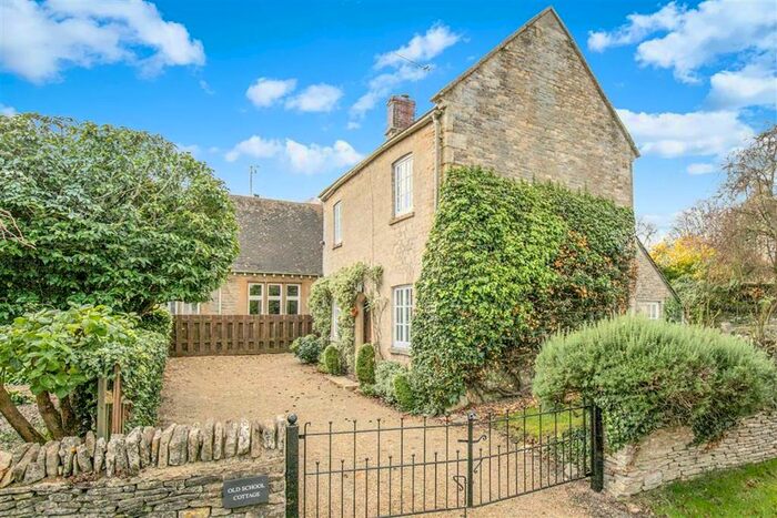 2 Bedroom Detached House For Sale In Asthall, Nr Burford, Oxfordshire OX18