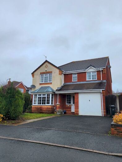 4 Bedroom Detached House To Rent In Charlecote Drive, Dudley, DY1
