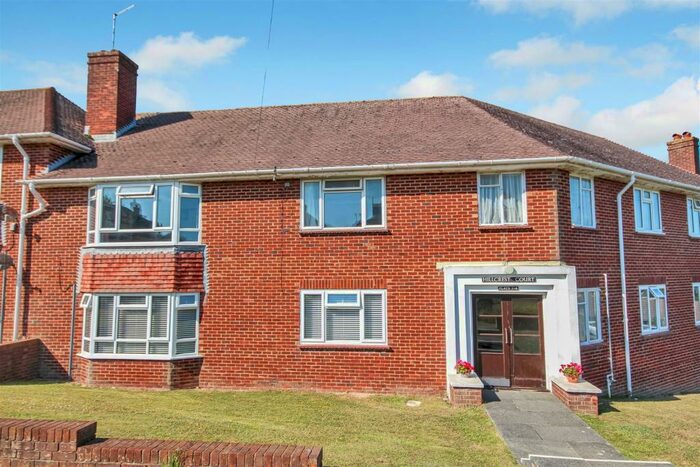 2 Bedroom Flat To Rent In Hillcrest Court, Westdene, Brighton, BN1