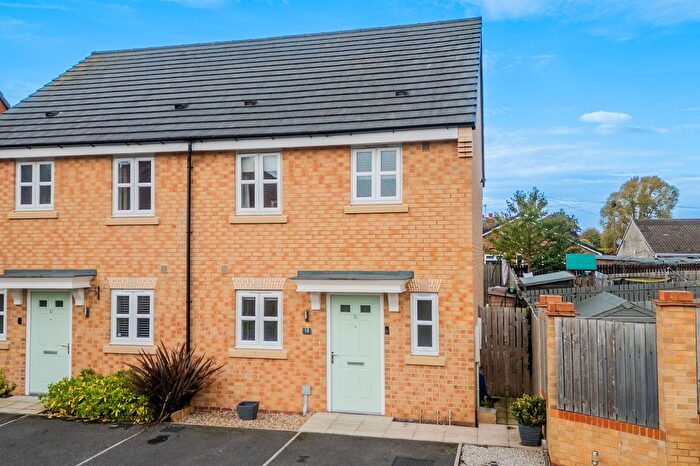 3 Bedroom Semi-Detached House For Sale In Thorpe Willoughby, YO8