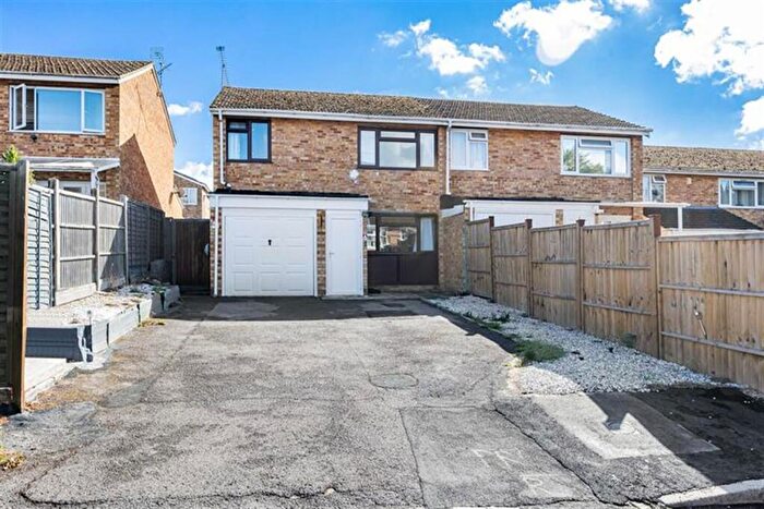 3 Bedroom Semi Detached House For Sale In Gayhurst Close, Caversham, Reading, RG4