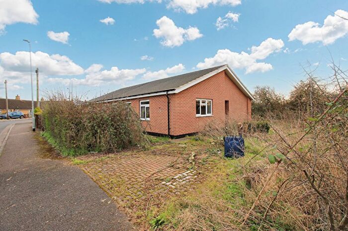 2 Bedroom Semi-Detached Bungalow For Sale In Chapelfields Road, Guyhirn, Wisbech, PE13