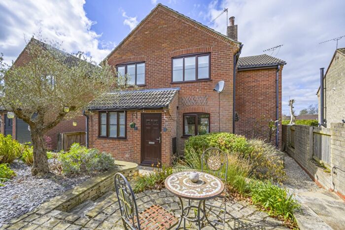 4 Bedroom Detached House For Sale In Bonners Close, Malmesbury, Wiltshire, SN16