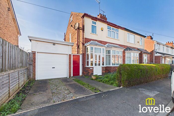 3 Bedroom Flat For Sale In Millhouse Woods Lane, Cottingham, East Riding Of Yorkshire, HU16