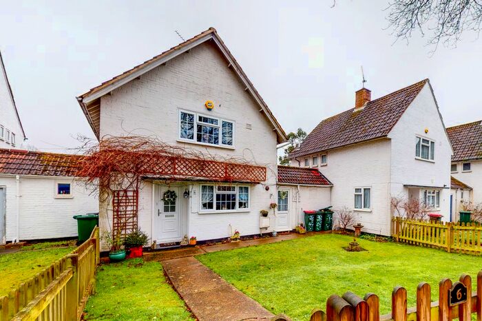 2 Bedroom Terraced House To Rent In Town Barn Road, Crawley, RH11