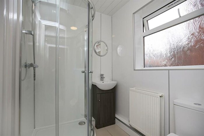 3 Bedroom Flat To Rent In (£pppw) Warwick Street, Heaton, NE6