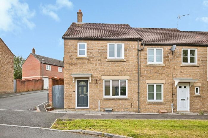 3 Bedroom End Of Terrace House For Sale In Bell Chase, Yeovil, BA20