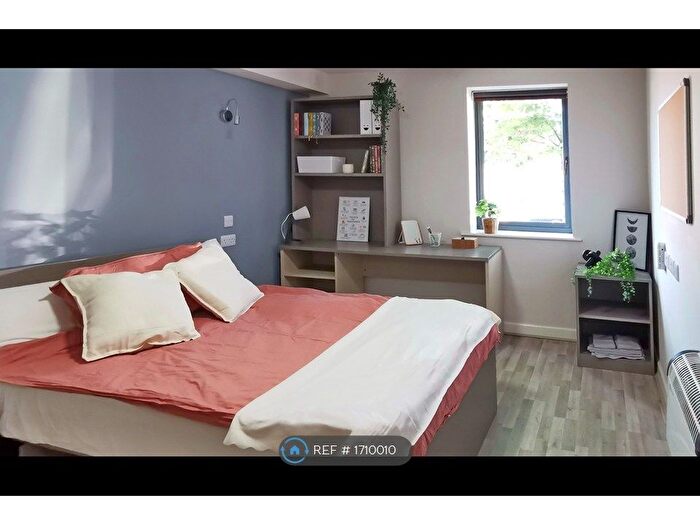 1 Bedroom Flat To Rent In Trinity Hall, Leeds, LS6