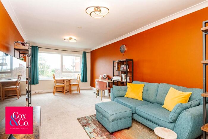 1 Bedroom Flat For Sale In Greenways, Highlands Road, Portslade, BN41