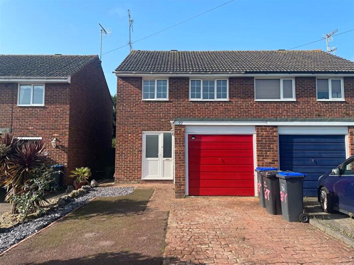 3 Bedroom House To Rent In Wear Road, Worthing, BN13