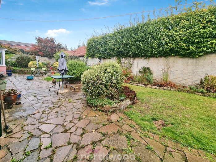 2 Bedroom Bungalow For Sale In Shires Close, Sprotbrough, Doncaster, DN5