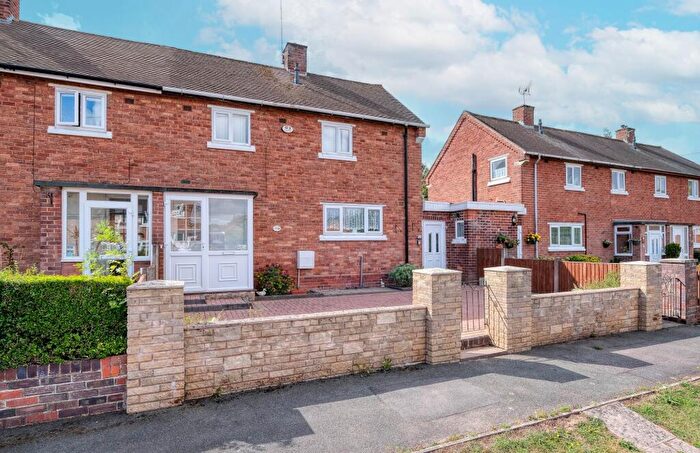 3 Bedroom Semi-Detached House For Sale In Hawthorn Road, Redditch, B97