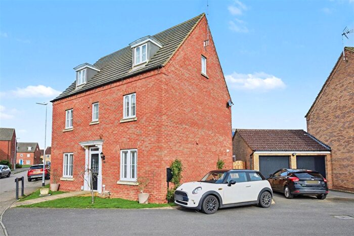 5 Bedroom Detached House For Sale In Windermere Drive, Corby, NN18