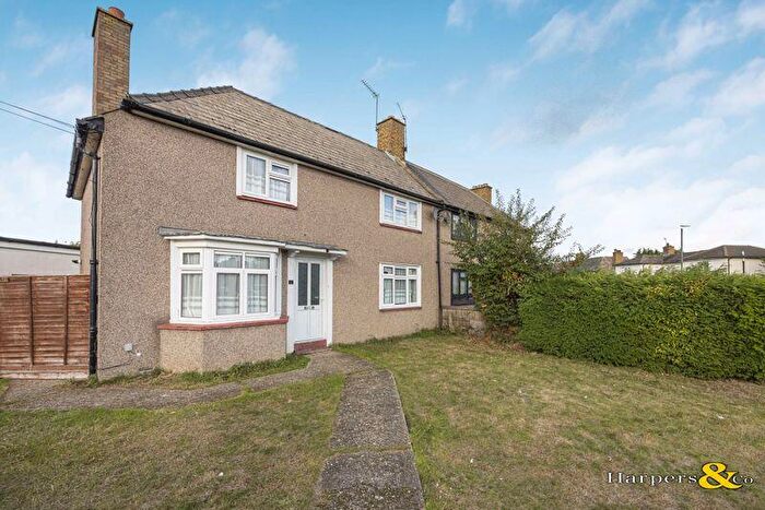 3 Bedroom House To Rent In Burnell Avenue, Welling, DA16