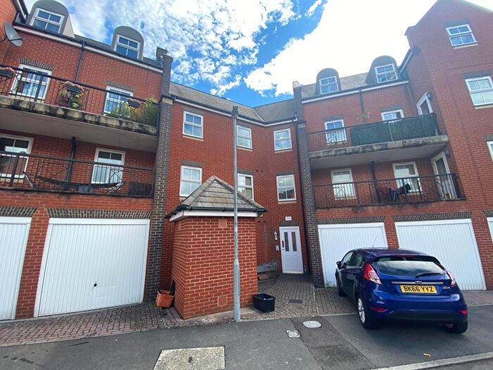 2 Bedroom Flat To Rent In Lynmouth Road, Churchward, Swindon, SN2