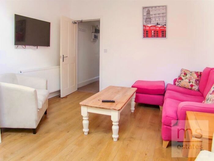 5 Bedroom Terraced House To Rent In Midland Avenue, Lenton, Nottingham, NG7