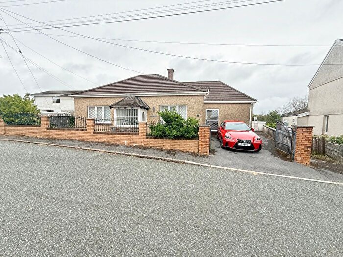3 Bedroom Bungalow For Sale In Bronallt Rd, Hendy, Carms, Carms, SA4