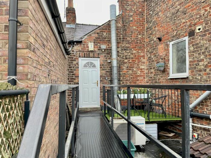 1 Bedroom Flat To Rent In Ebor Street, York, YO23