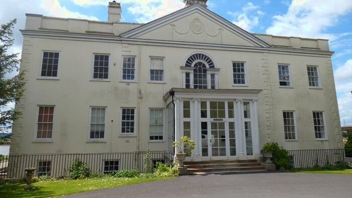 2 Bedroom Flat To Rent In The Retreat Drive, Topsham, Exeter, EX3