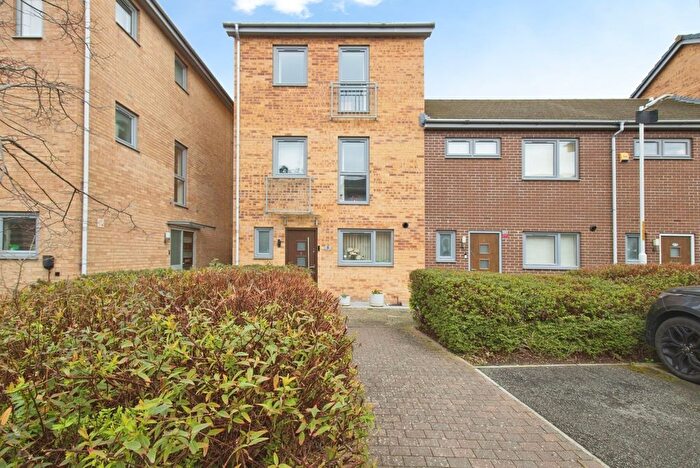 5 Bedroom End Terrace House For Sale In Rambler Lane, Dartford, Kent, DA1