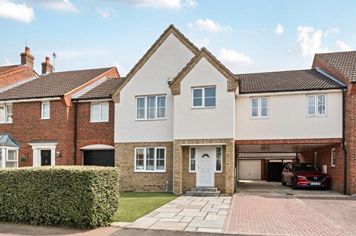 4 Bedroom Link Detached House For Sale In Longcroft Lane, Marston Moretaine, Bedford, MK43