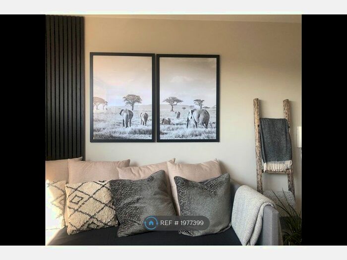 1 Bedroom Flat To Rent In Glasshouse, Bedford, MK40