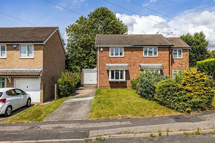 2 Bedroom House To Rent In Pentland Drive, Arnold, Nottingham, NG5