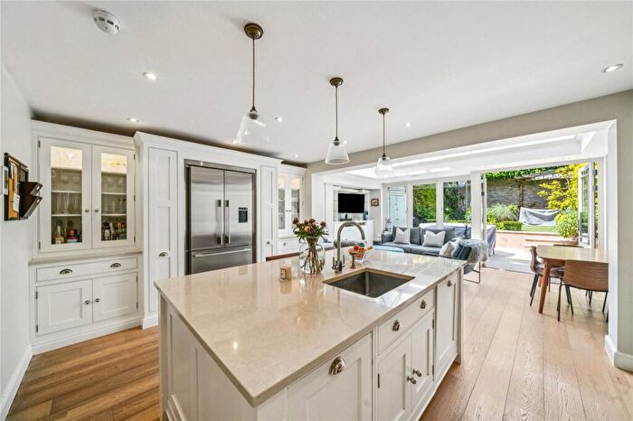 5 Bedroom Terraced House For Sale In Roseneath Road, SW11