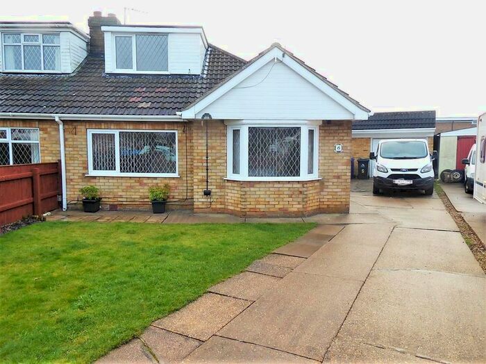 3 Bedroom Semi-Detached Bungalow To Rent In Walesby Close, Scartho, Grimsby, DN33