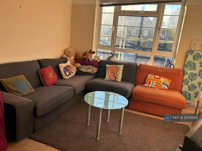 2 Bedroom Flat To Rent In Grosvenor Court, Morden London, SM4