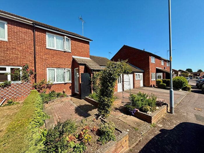 2 Bedroom House To Rent In Repton Close, Luton, LU3