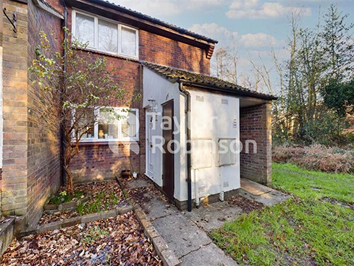 1 Bedroom Flat To Rent In Timberlands, Broadfield, Crawley, West Sussex., RH11