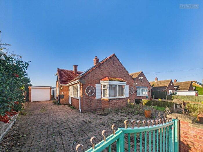 4 Bedroom Detached Bungalow For Sale In Ivy Grove, Peterborough, PE4