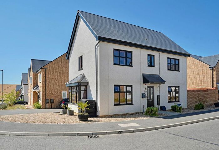 3 Bedroom Detached House For Sale In Peacock Drive, Sawtry, Huntingdon, PE28