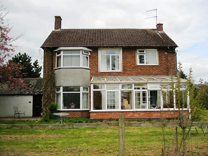 4 Bedroom Detached House To Rent In Pilgrims Lane, Newton, CV23