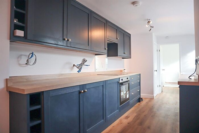 4 Bedroom Property To Rent In Kenn Road, Clevedon, BS21