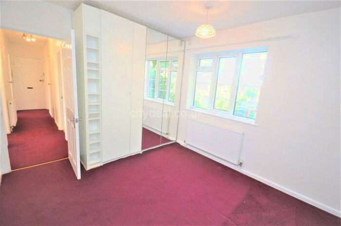 3 Bedroom Flat To Rent In Garden Close, Ruislip, HA4
