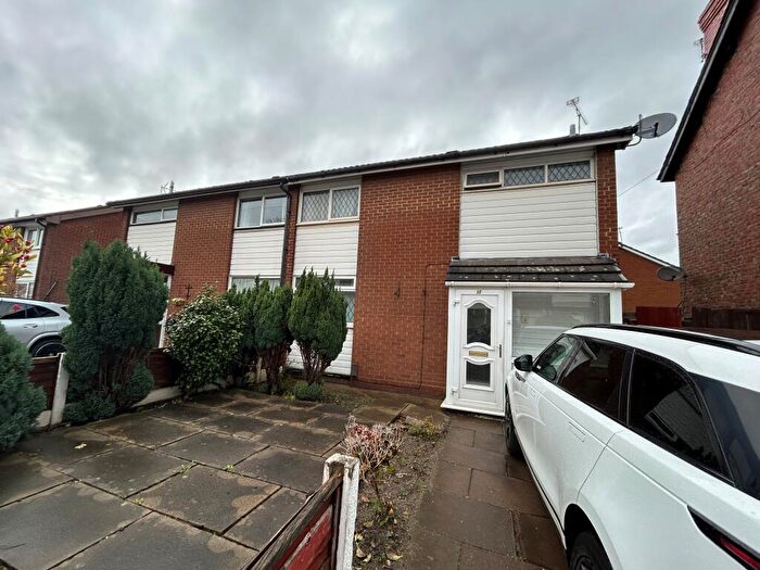3 Bedroom Semi Detached House To Rent In York Road, Sale, M33